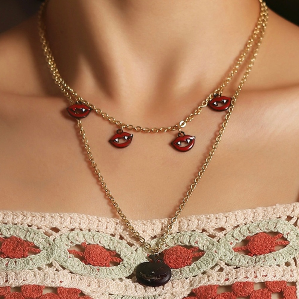 Spooky layered Necklace